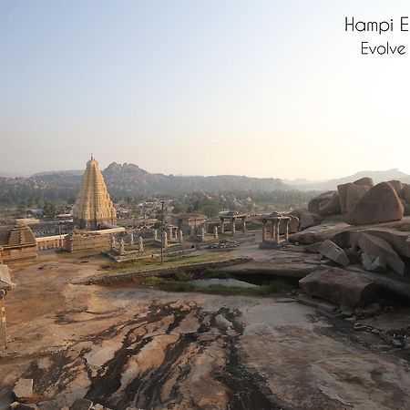 Evolve Back Hampi Hotel Exterior foto