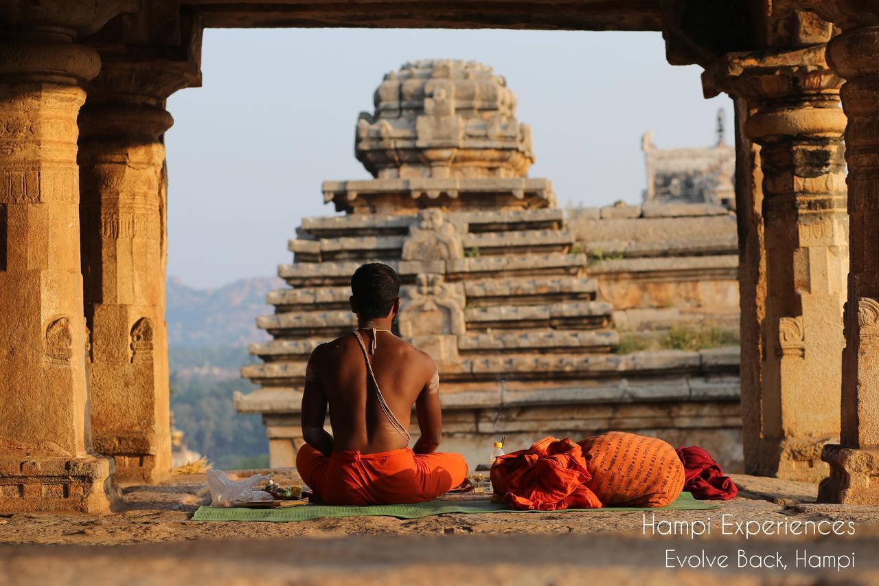 Evolve Back Hampi Hotel Exterior foto